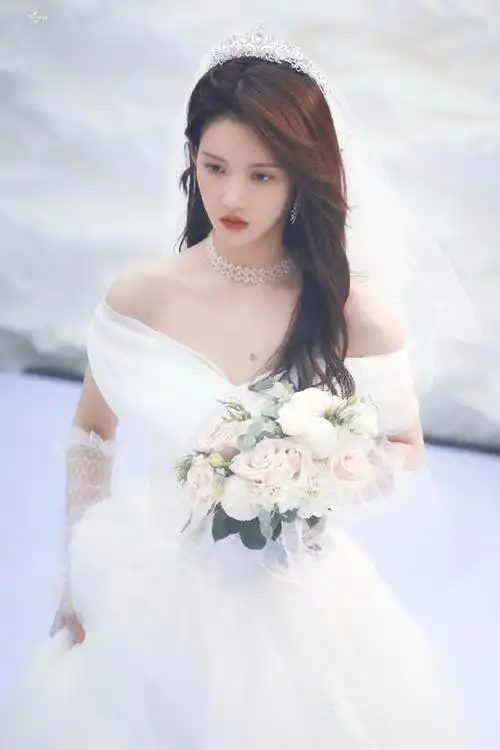 刘些宁我从创造营知道你成团后以硬糖少女303刘些宁的粉丝陪伴你如今