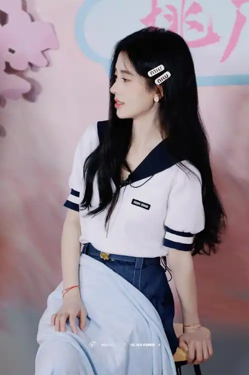 爱奇艺 花戎开放日嘟嘟嘴的可爱宝宝@鞠婧祎