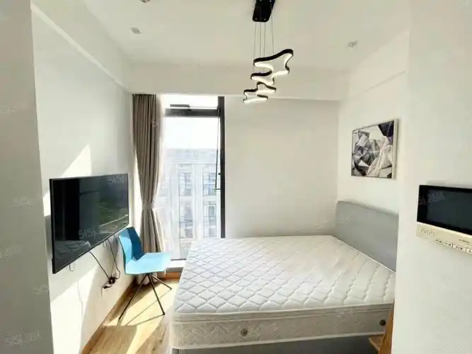 火车东站精装修一室一厅一卫一厨