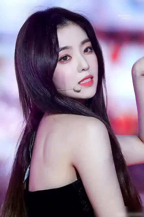 美貌屏出圈的redvelvet队长裴珠泫生动诠释怎么拍都好看