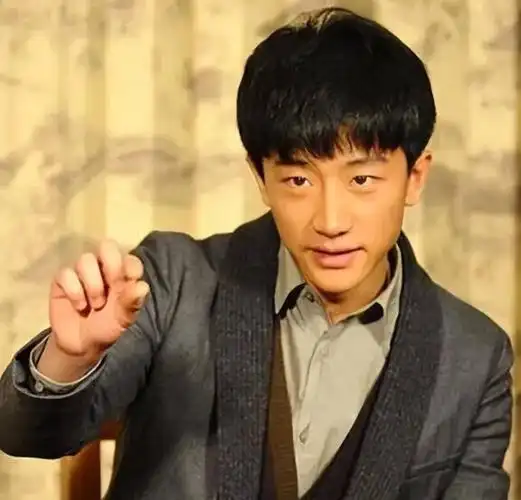 事实证明销声匿迹的黄轩成功走上了男演员的另一条大道