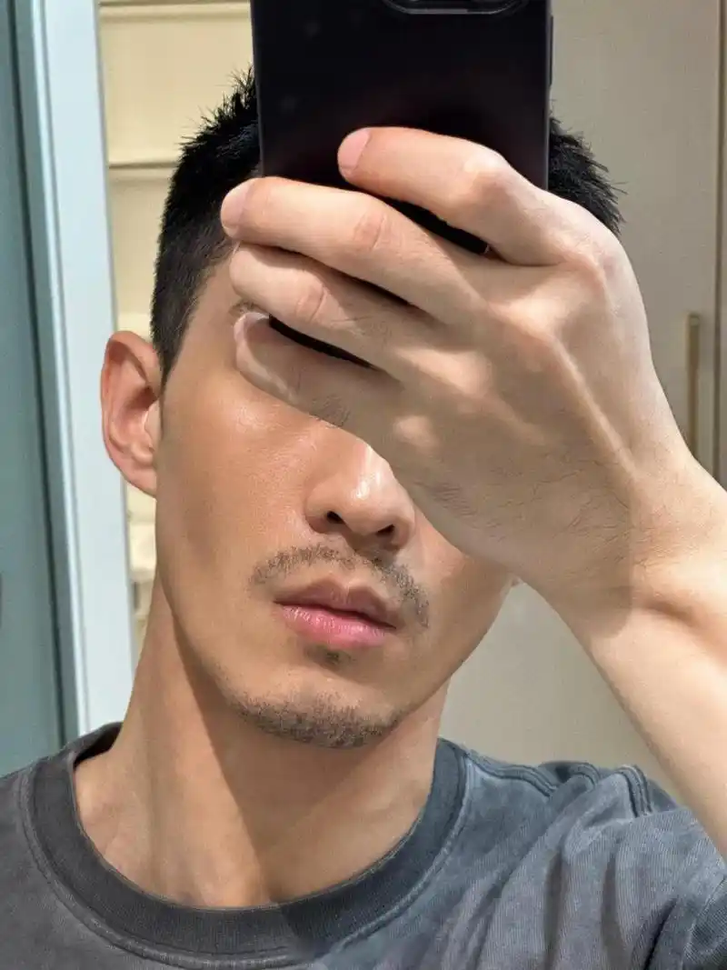 超性感小胡子大叔