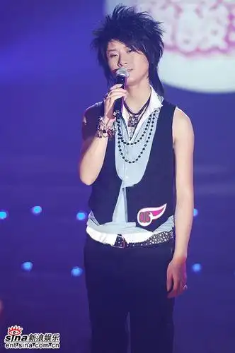 影音娱乐 音乐 2006超级女声专题 正文尚雯婕上台演唱pk曲目  点击