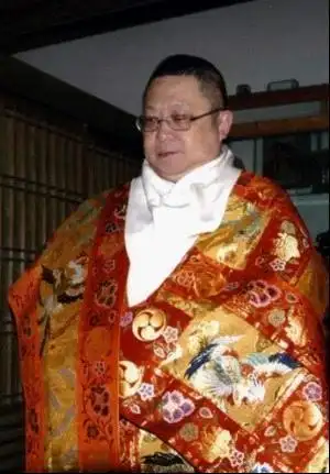 简介:李居明 曾用中国的堪舆飞星秘技为美考古学家寻找恐龙,于二