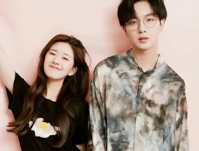 李宏毅被曝恋情,疑女方怀孕被锁家中,正脸似赵露思,男方9字回应_女子