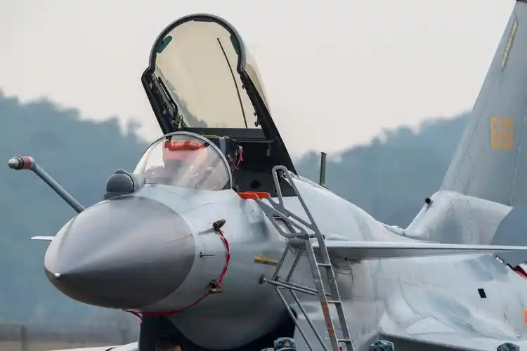 歼-10b 战斗机 细节图 - 航空新视野 - 图虫