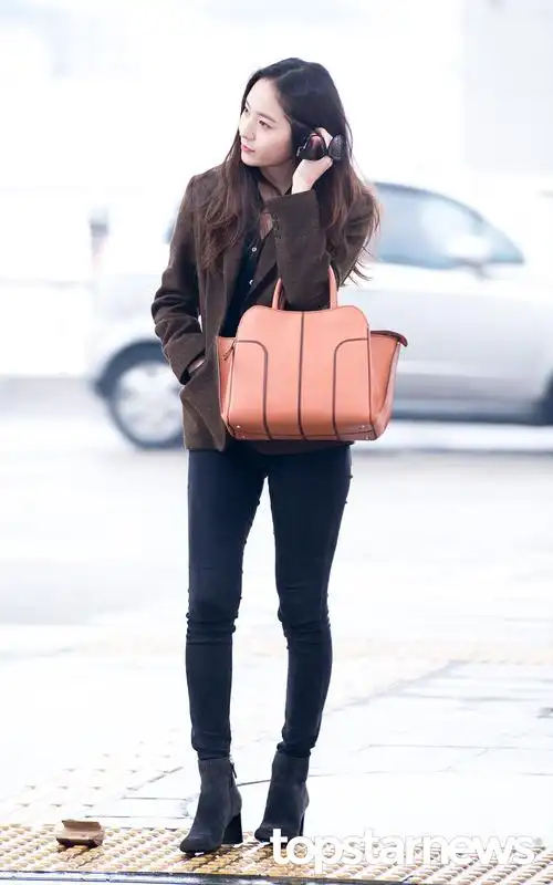 冰山美人可倾国城 郑秀晶高清机场照公开