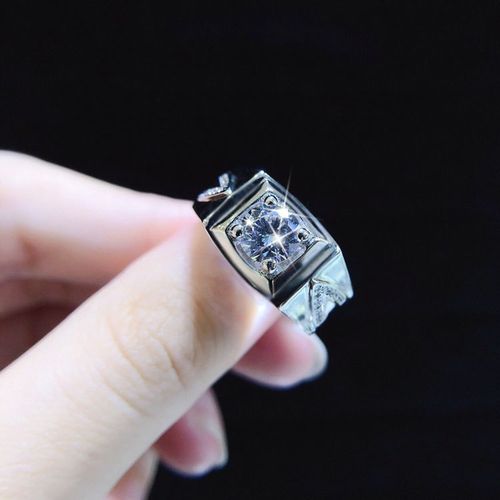 香港免税店正品钻戒v胜利手势戒指高端奢侈莫桑钻d色火彩戒指