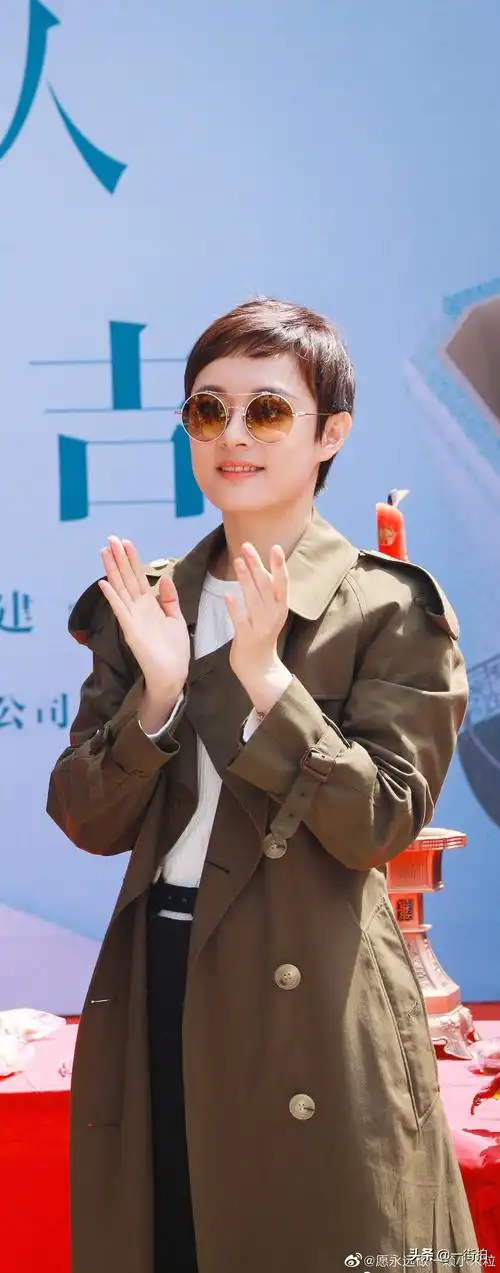 日前,孙俪一头干练的短发造型亮相电视剧发布会,又让粉丝朋友们惊艳了