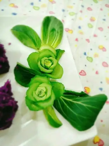 可乐七喜麻麻做的摆盘青菜花