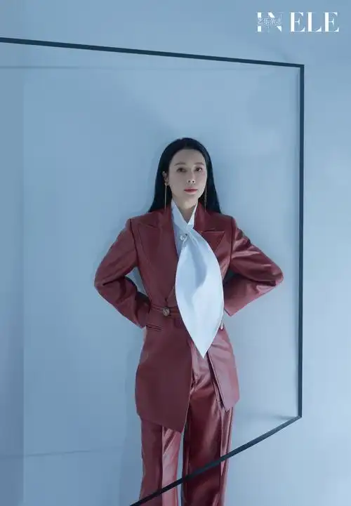 p>邓英,1978年4月8日出生于浙江省衢州市,中国内地女演员,毕业于 a