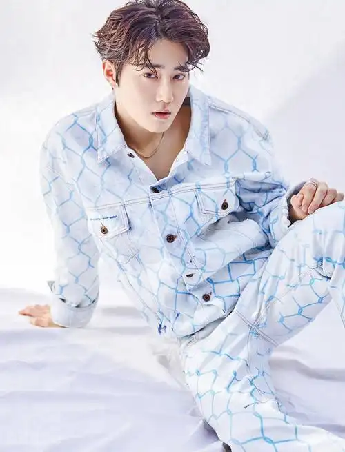 exosuho最新画报帅气来袭颜值和身材并存的大帅哥