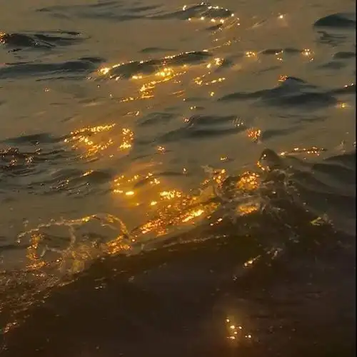 微信朋友圈背景图_一个人