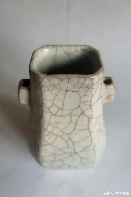 南宋风格官窑贯耳瓶