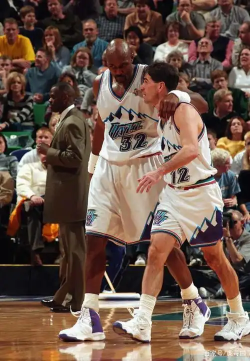 那些年把挡拆战术发挥的淋漓尽致的犹他双煞马龙和斯托克顿