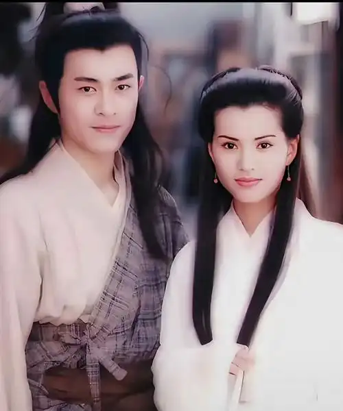 《神雕侠侣》里的杨过算是他的转折点,那个剑眉星目的白面小生形象火