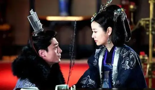 在《倾世皇妃》中,霍建华饰演的刘连城还有一位妹妹刘连思,也就是连思