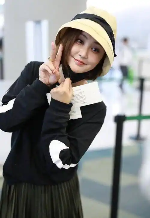 张歆艺减肥后反弹!