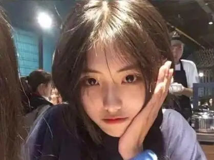 她说本人比照片好看,果然没说错,是真的#网恋奔现 #翻车现场 @dou 小