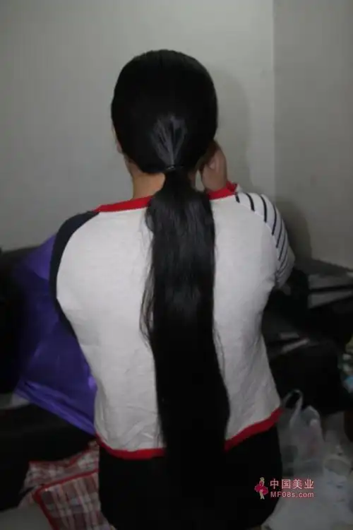 一刀剪下年青妹子原生态好发-深圳mm282#(6) 剪发_中国长发