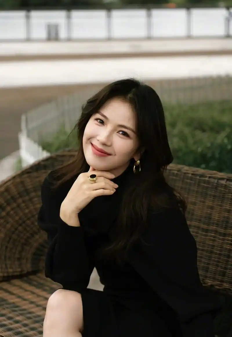 美女# 刘涛黑色系列美图大赏,颜值与气质拉满.