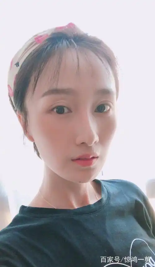 还记得《一起来看流星雨》里的云朵吗?素颜近照简直难以相信!