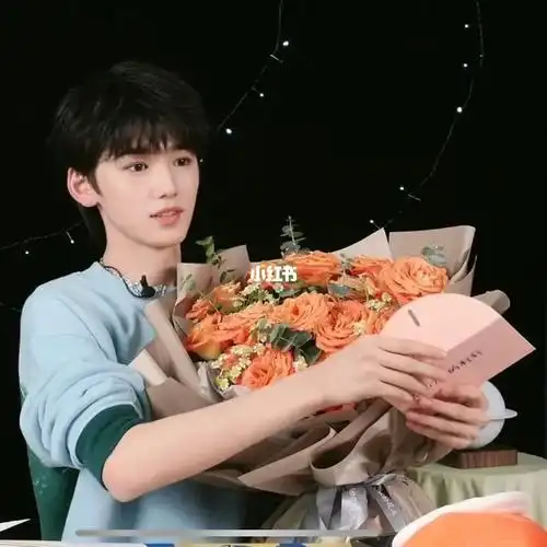 十七岁的宋亚轩和欢乐颂