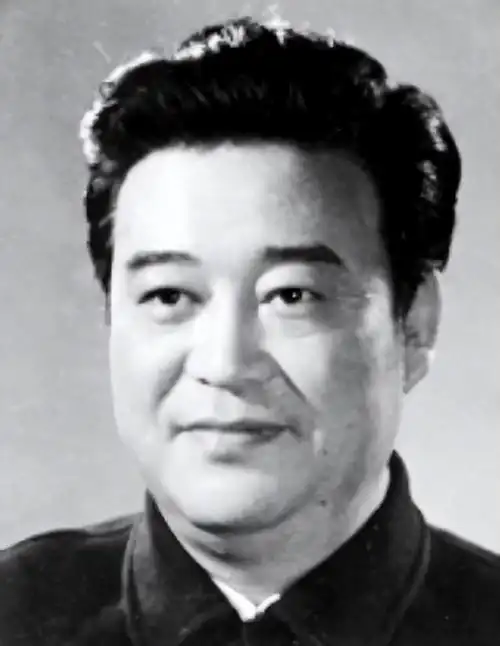 著名演员于洋晚年丧子女儿远嫁国外他将歌唱家儿媳当女儿