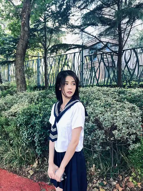 满满初恋感白鹿穿水手服清纯可人宛如校园女神