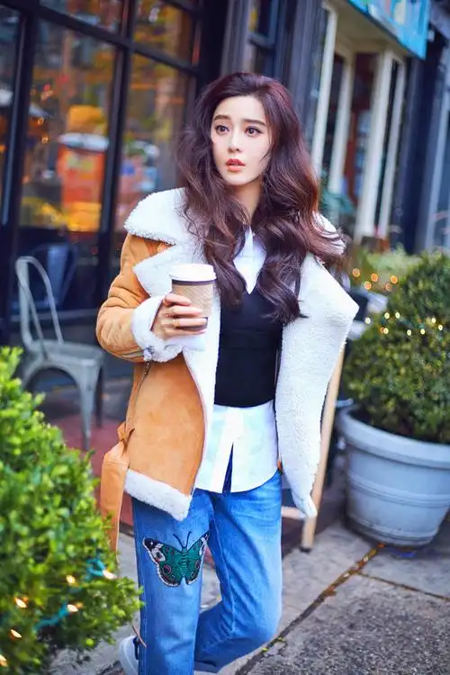 范冰冰示范早春穿搭 街头中性风率性自在