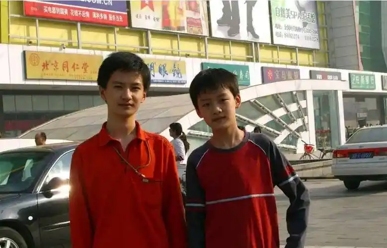 17年:演员们当网红成学霸做老师,只有他劈腿还家暴_张兆艺_李瑞_网友