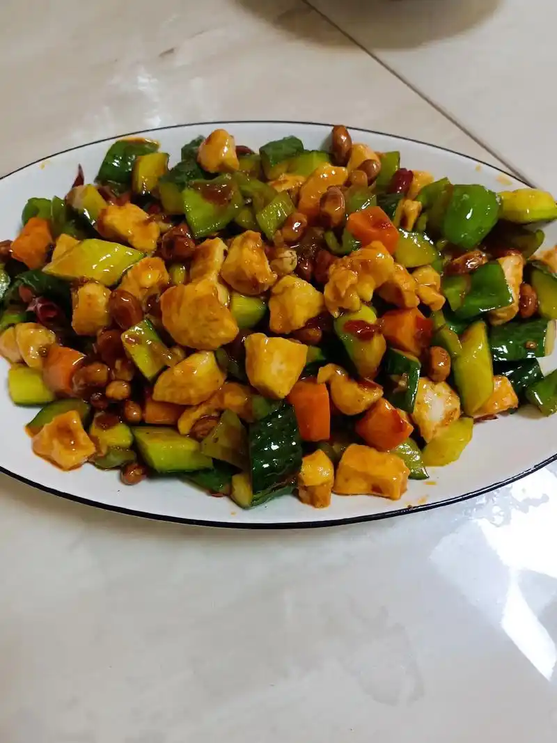 宫爆鸡丁#抖音美食  好好做菜好好吃饭,大体教程在图片里, - 抖音