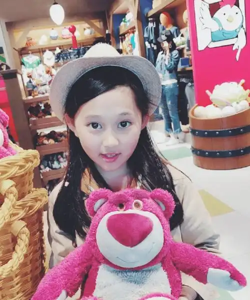 原创还记得cos阿拉蕾走红的小葡萄吗她现在长这样