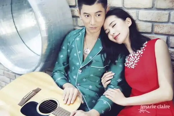 吴奇隆&刘诗诗甜蜜合拍写真,满满的都是爱啊～小编真的要被甜哭了啦