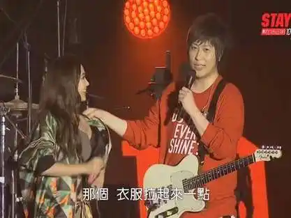 街上的时装周的微博视频