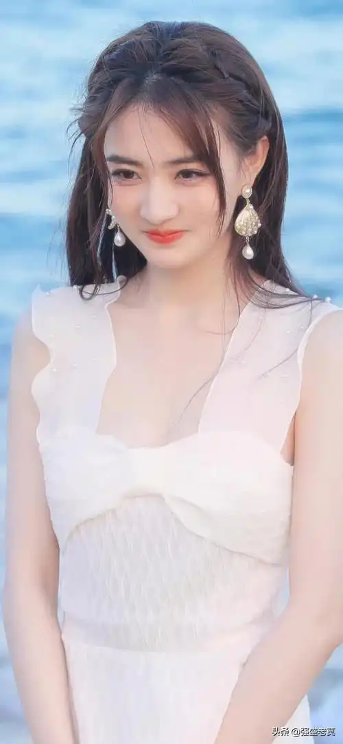 徐璐惊艳写真照片