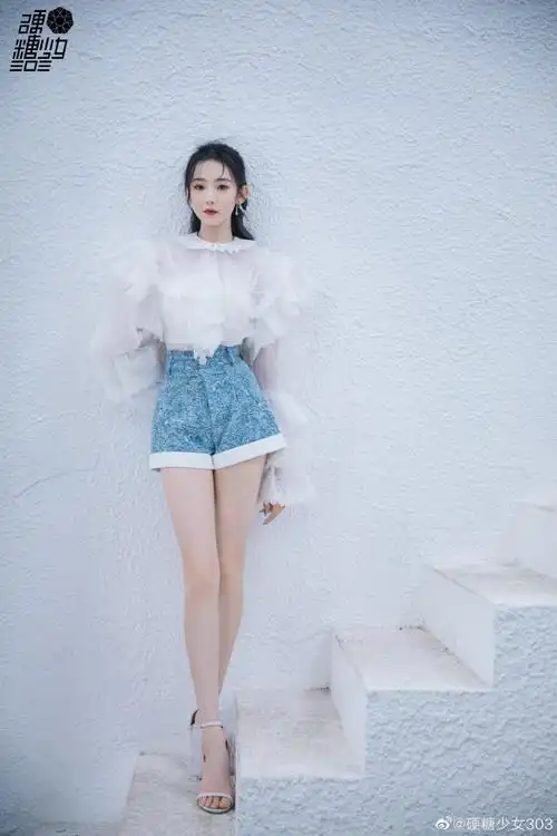 张艺凡赵云胜率79%##张艺凡羽翼轻盈感夏日造型##战至巅峰热血开播