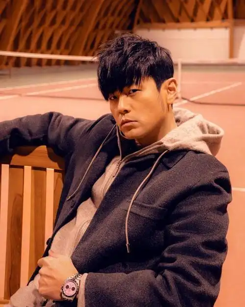 周杰伦最新帅照