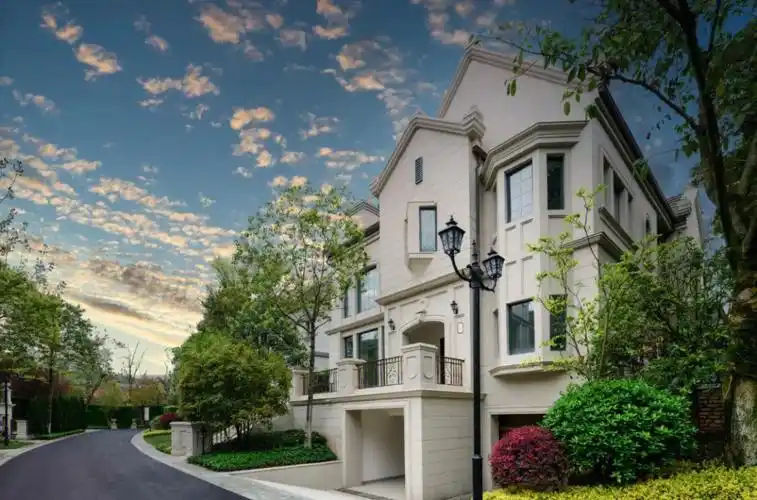 900万起入手城南法式独栋别墅