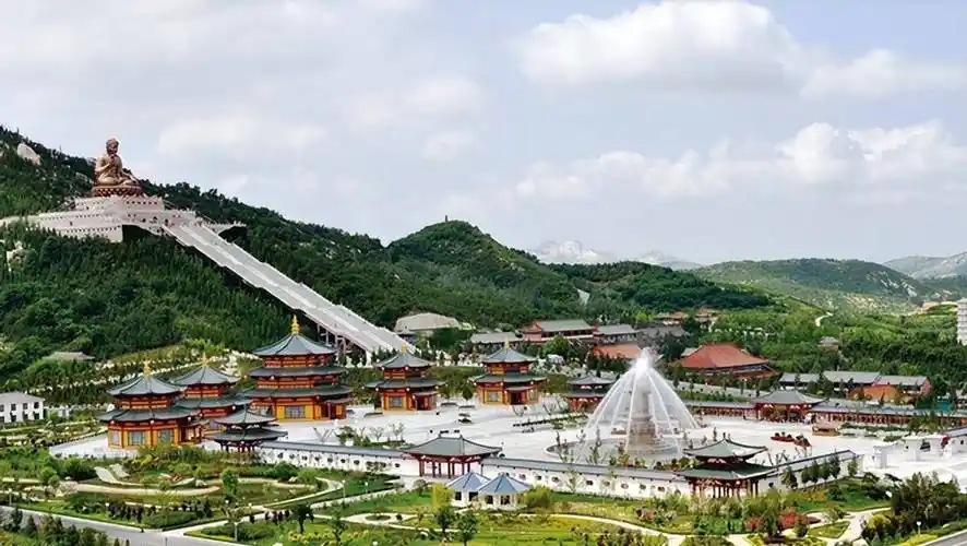 山东有座土豪村,年收入超1000亿元,还吞并了周边8座村庄_山村_南山