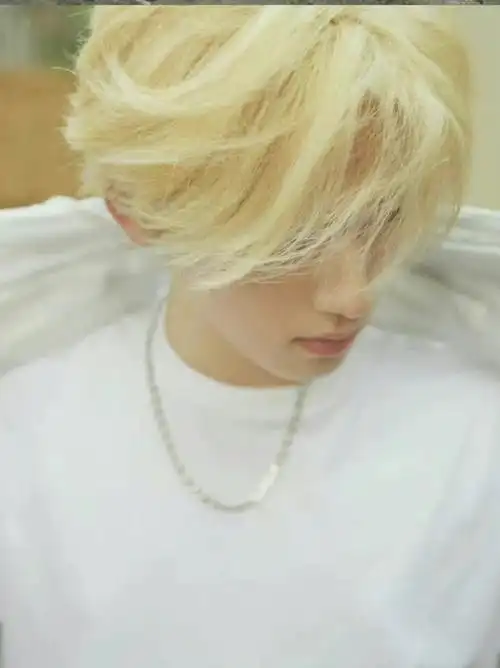 宋亚轩金发真的好看到失语