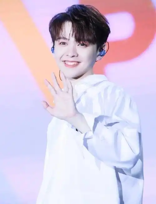 偶像练习生第九名出道的尤长靖在路人和粉丝的眼中如何