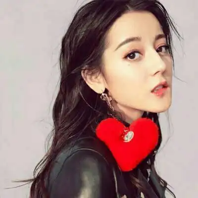 迪丽热巴qq号头像