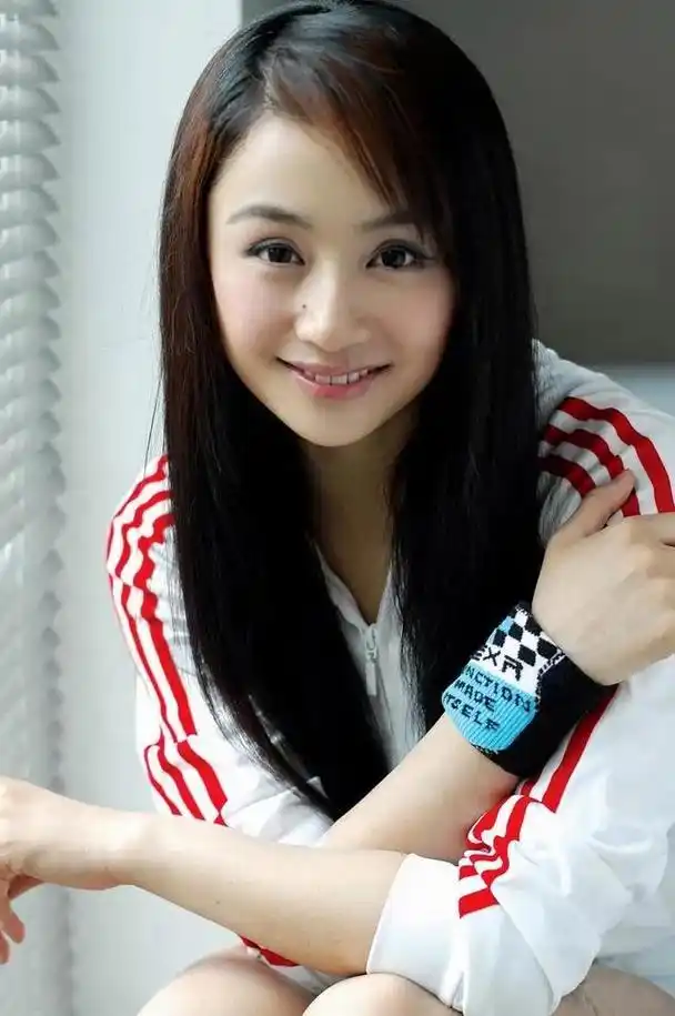 演员曹颖,拍戏拍来一个老公,结婚13年浪漫依旧