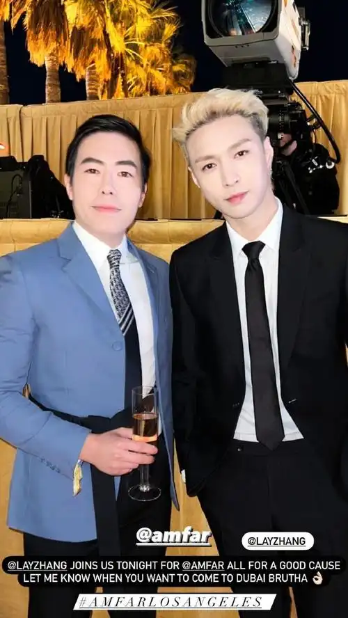 lukeleeofficial】@张艺兴出现在合照里的艺兴 超级帅
