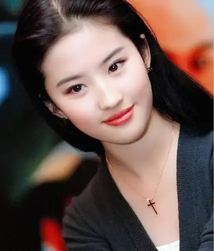 有些女星正脸已经很美了,没想到侧脸堪称惊艳!刘亦菲杨颖都上榜