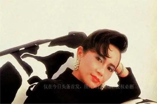 她帮刘德华还4千万债务,被子女啃老到破产,如今华仔当她是亲妈