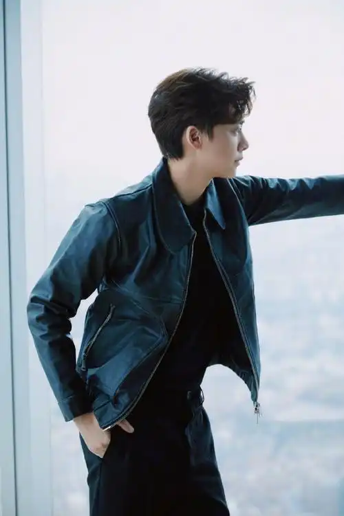 李易峰20211224无锡沛纳海品牌活动李易峰超话#同行十五年,久待易念回