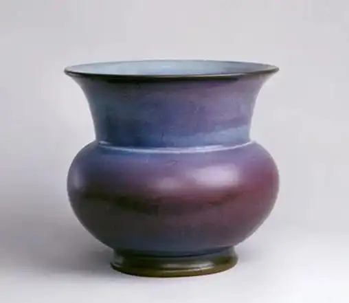 宋代"五大名窑"之钧窑(上)钧窑以其独特厚重的青铜器玉器特点 - 抖音