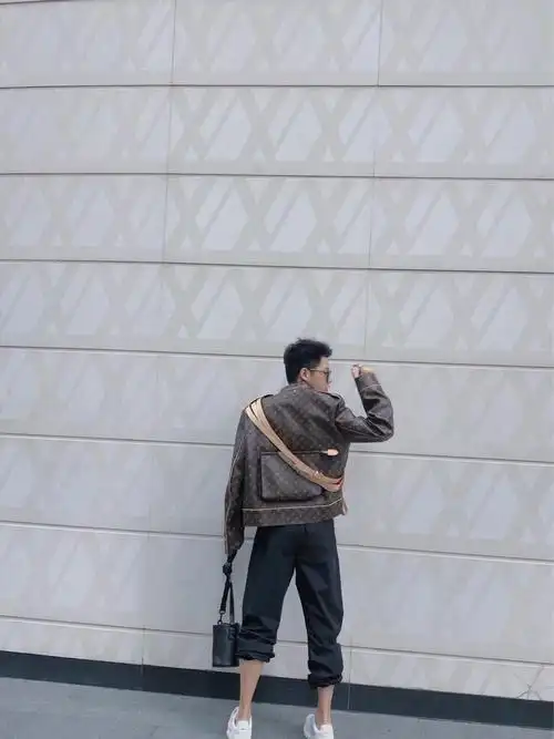 lv 秀款,吴亦凡同款get.